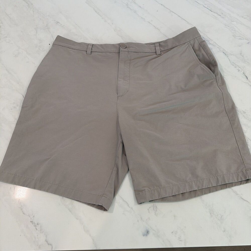 2 pairs Vineyard Vines On The Go OTG Performance Shorts Men 42 Chino Golf - Picture 2 of 8